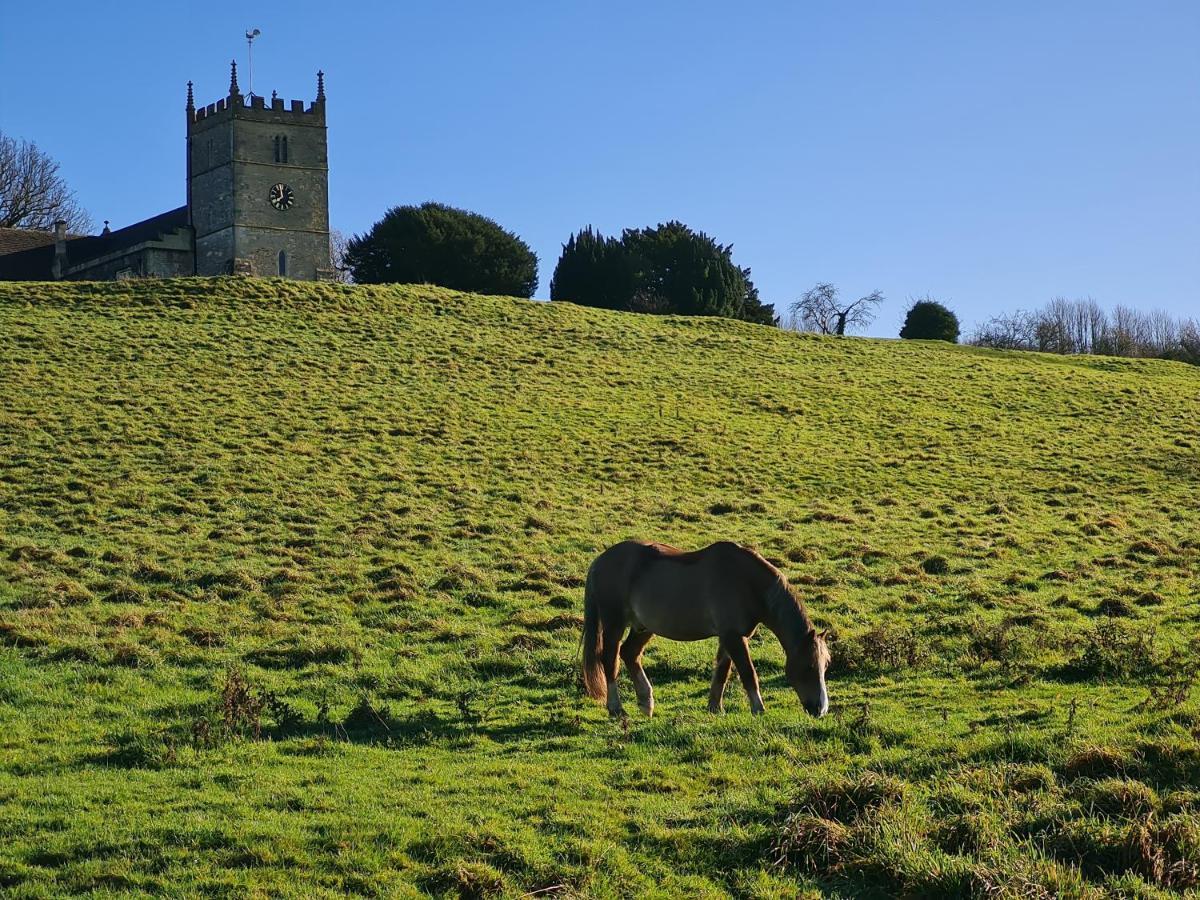 The Dog Inn Old Sodbury Εξωτερικό φωτογραφία